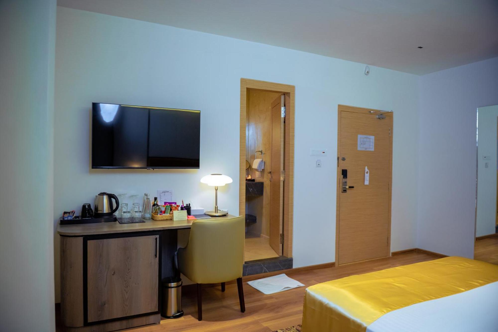 Shulem Boutique Hotel Dimāpur Eksteriør bilde