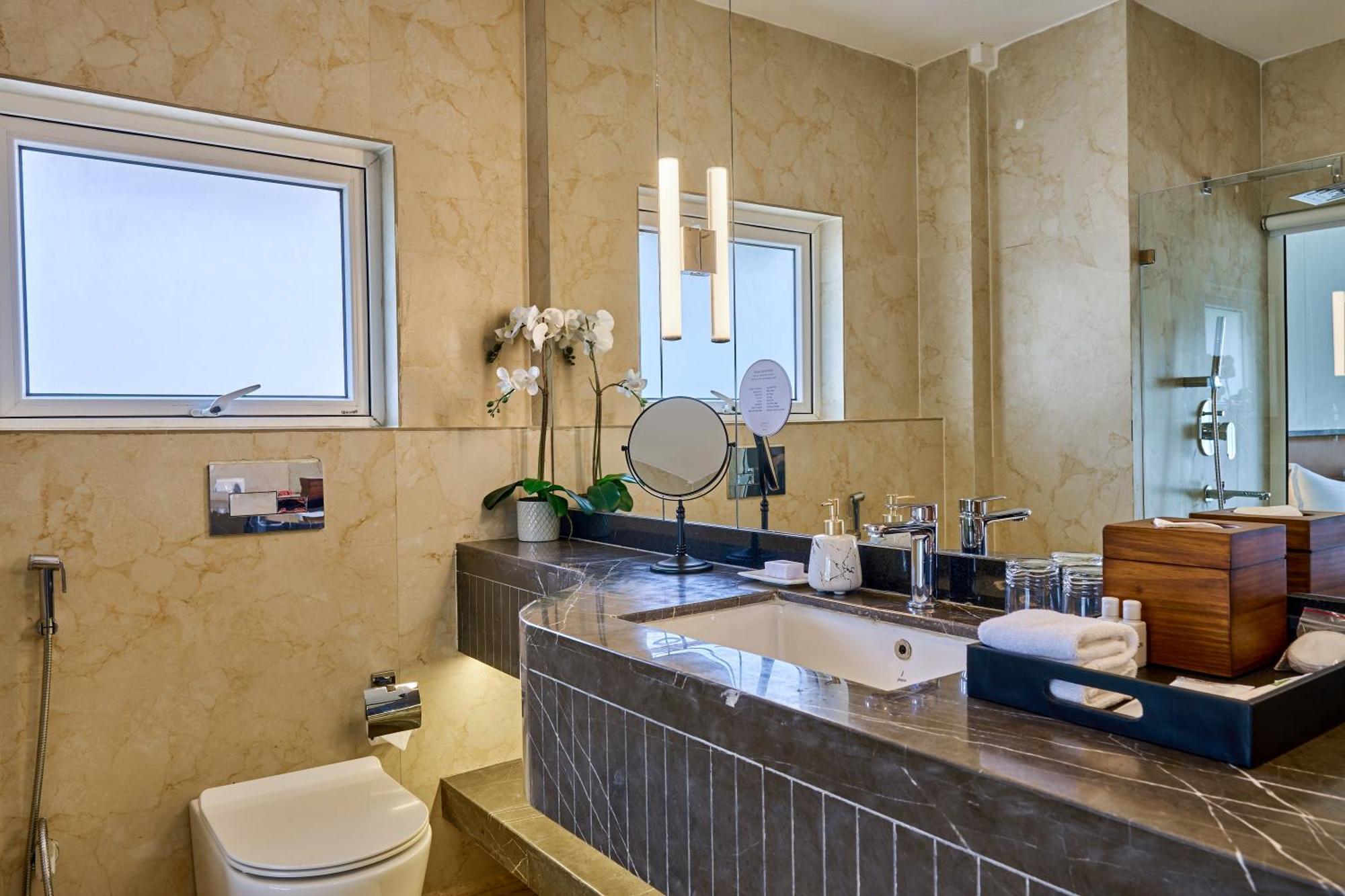 Shulem Boutique Hotel Dimāpur Eksteriør bilde